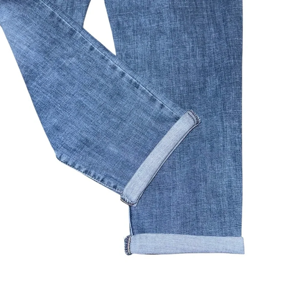 Levi’s Boyfriend Mid Rise Women’s Jeans Sz 31 x 27 Lapis Gem Medium Wash Stretch